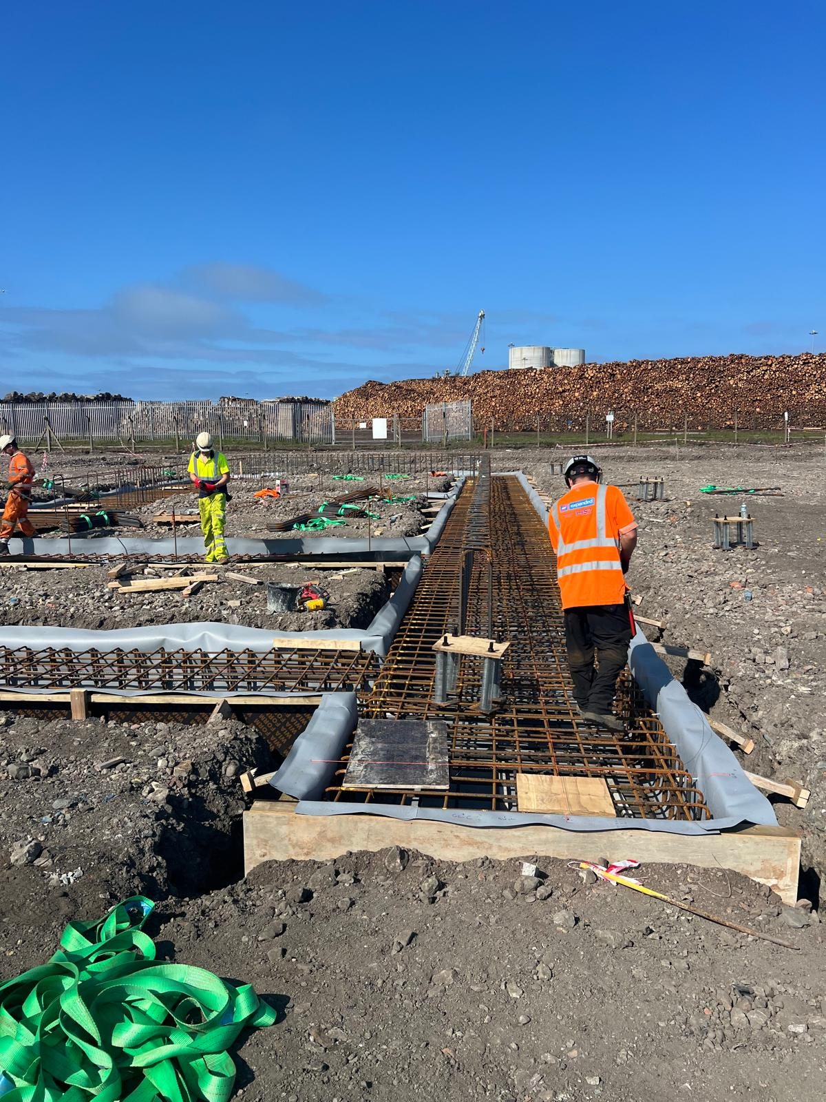 Ground beam reinforcement being fixed